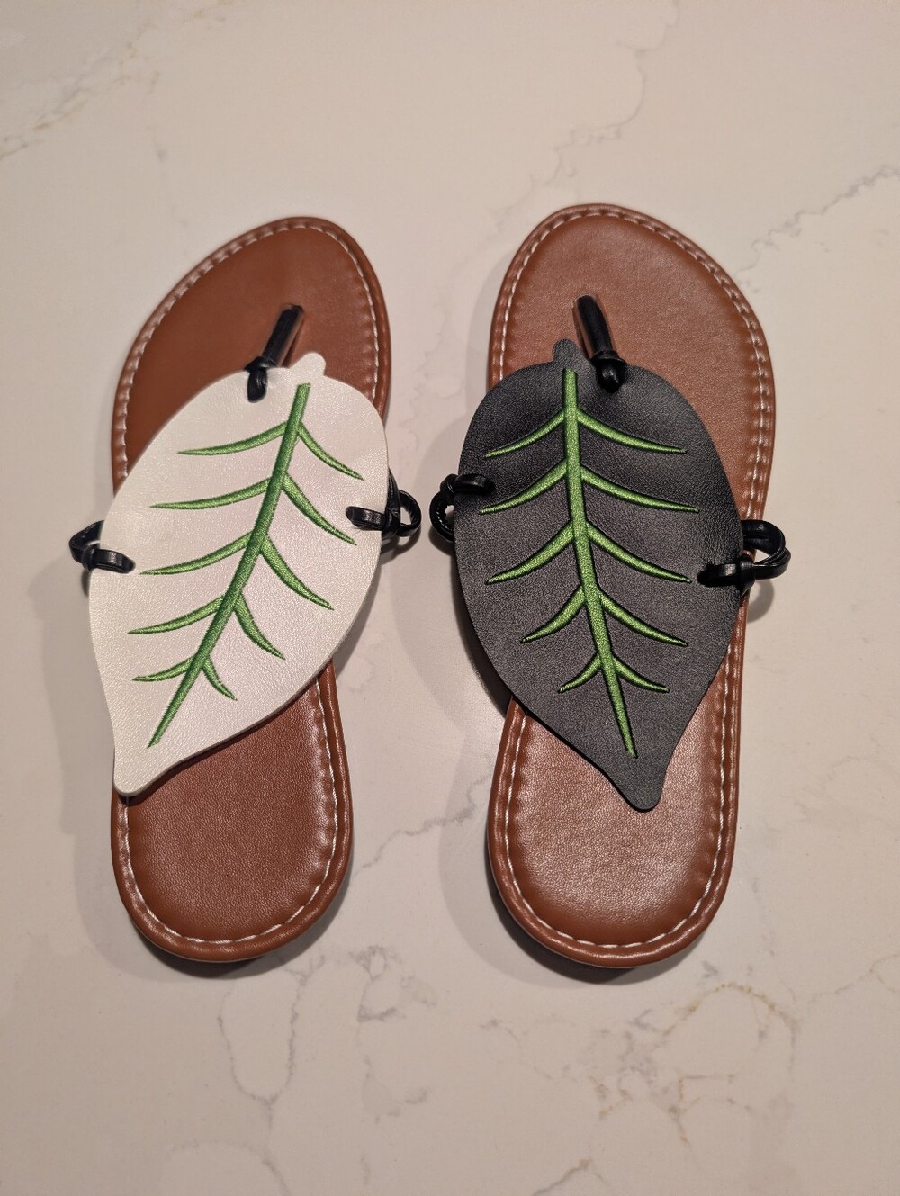 Women's Boho Leaf Flip Flops - NWOT - 8